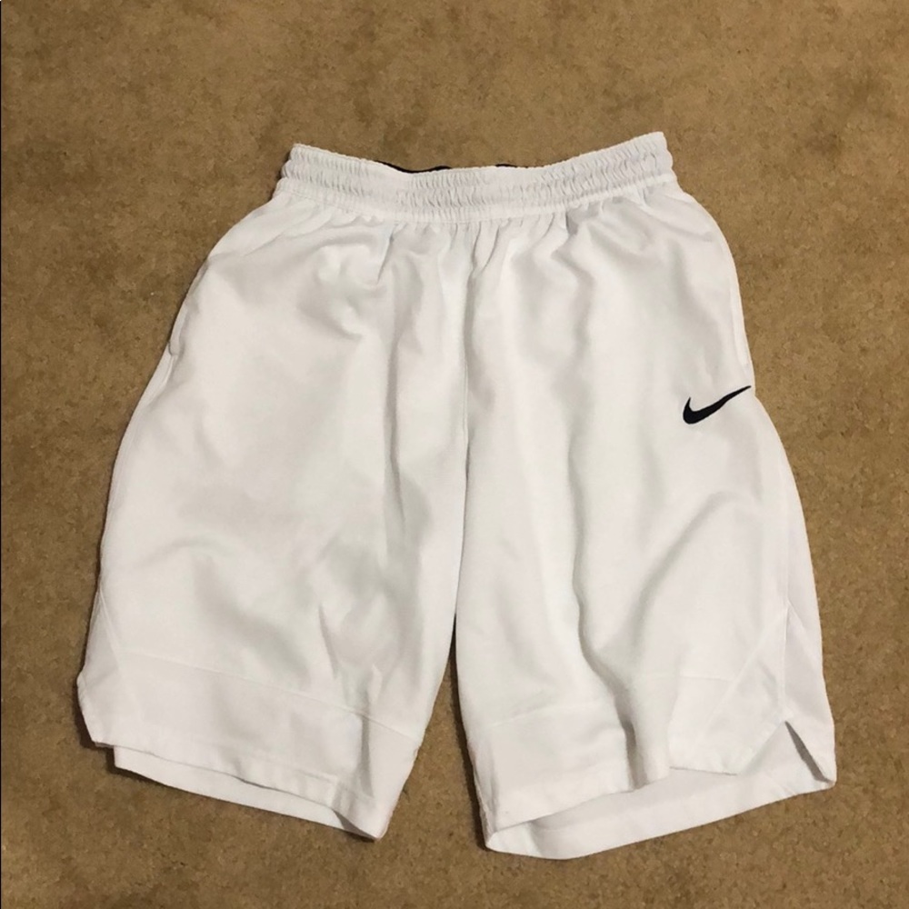 White nike shorts